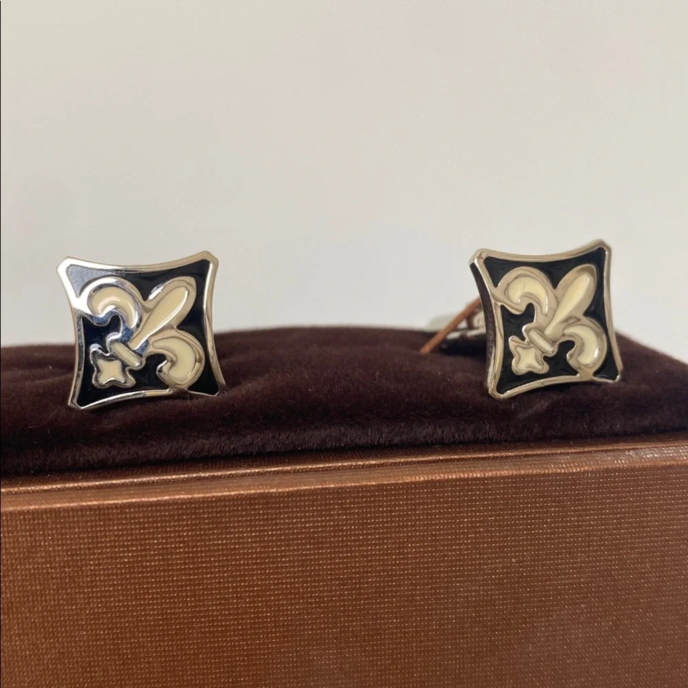 Fleur de Lis Cufflinks Black and White in Presentation Gift Box w/ Cloth